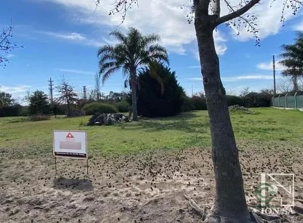 Terreno urbano de 0,09 ha en venta en Santa fe