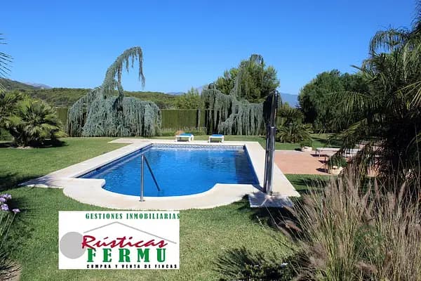 Finca rústica de 2 ha en venta en Málaga