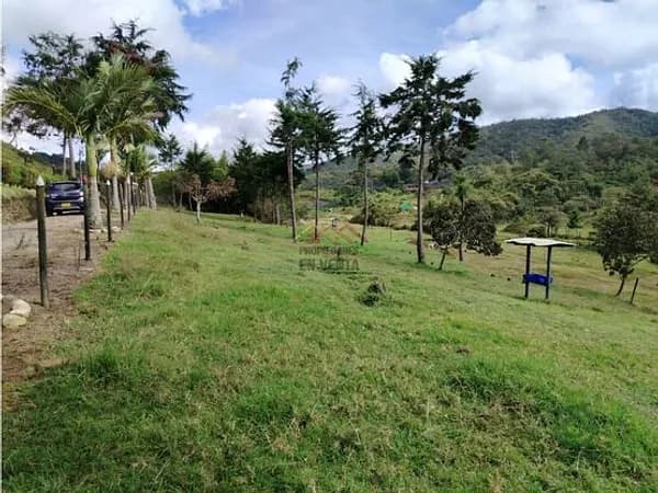 Finca de recreo de 0,2 ha en venta en Antioquia
