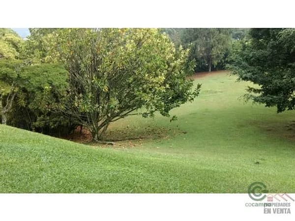 Terreno urbano de 0,48 ha en venta en Antioquia