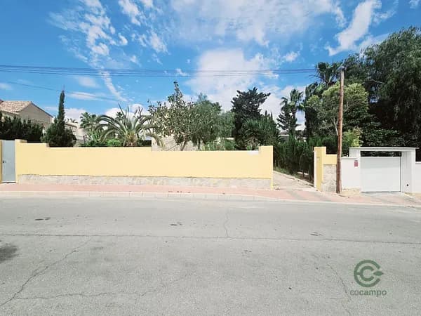 Casa de 0,083 ha en venta en Torrevieja, Alicante