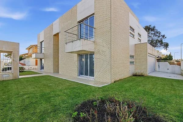 Casa de 0,0395 ha en venta en Ílhavo, Aveiro