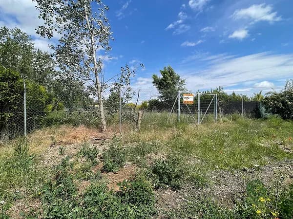 Finca agrícola de 0,0621 ha en venta en Laguna de duero, Valladolid