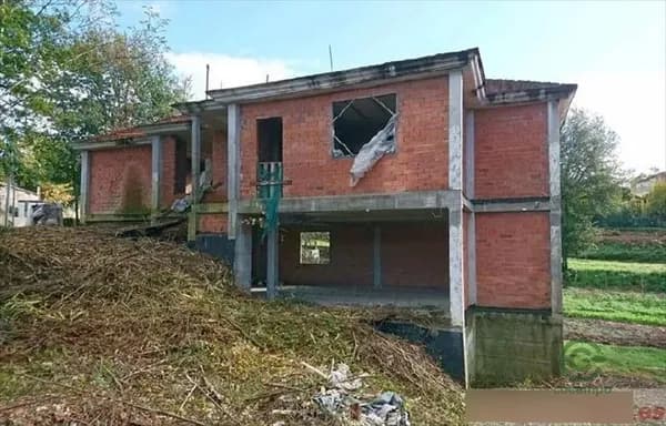 Casa de 0,0509 ha en venta en Salvaterra de miño, Pontevedra