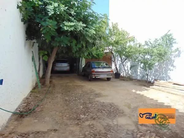 Terreno urbano de 0,0144 ha en venta en Valdepenas, Ciudad real