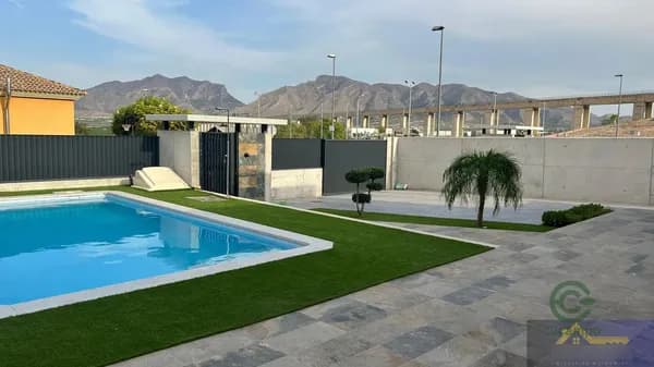 Casa de 0,06 ha en venta en Fortuna, Murcia