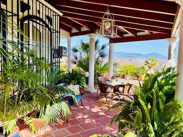 Casa de 0,0849 ha en venta en Coín, Malaga