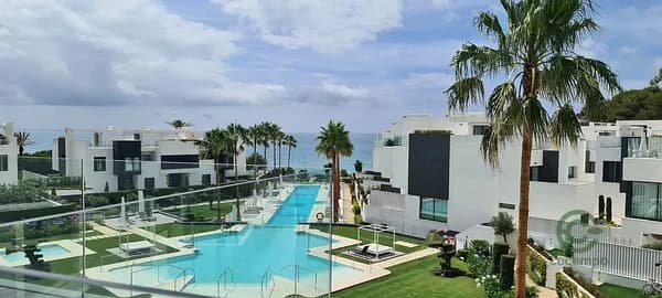 Casa de 0,0437 ha en venta en Estepona, Malaga