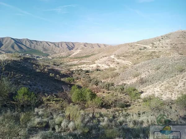 Finca agrícola de 0,68 ha en venta en Cantoria, Almería