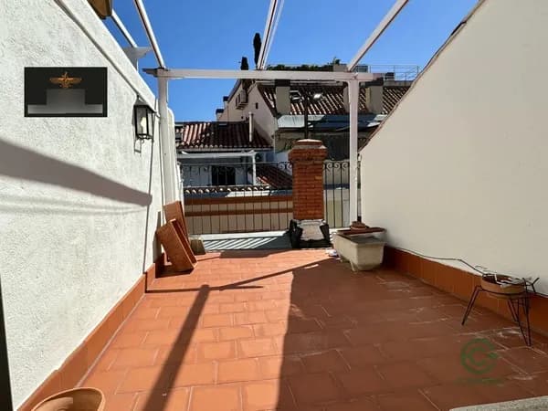 Casa de 0,0102 ha en venta en Madrid, Madrid