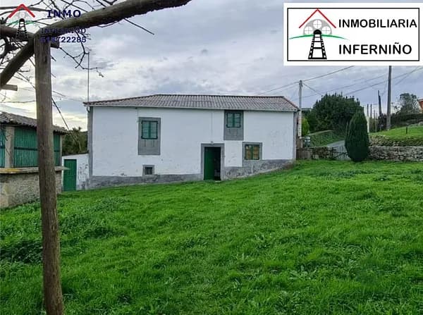Casa de 0,1 ha en venta en Ferrol, La coruna