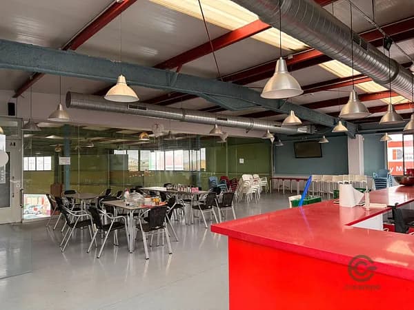 Casa de 0,083 ha en venta en Sevilla