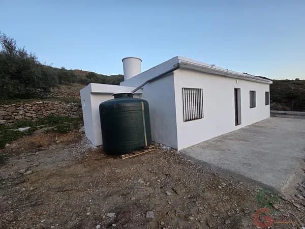Finca rústica de 0,0833 ha en venta en Granada