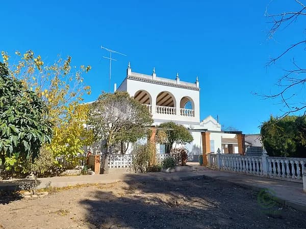 Casa de 0,37 ha en venta en Yecla, Murcia