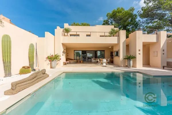 House of 0,054 ha for sale in Balearic islands