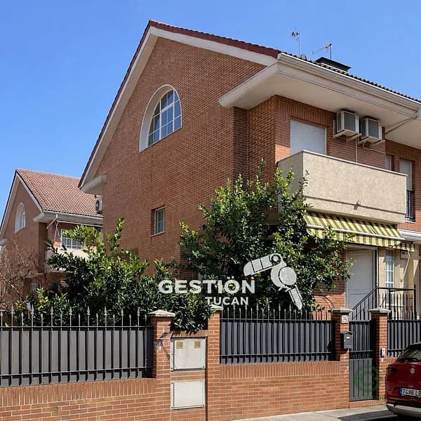 Casa de 0,0308 ha en venta en Talavera de la reina, Toledo