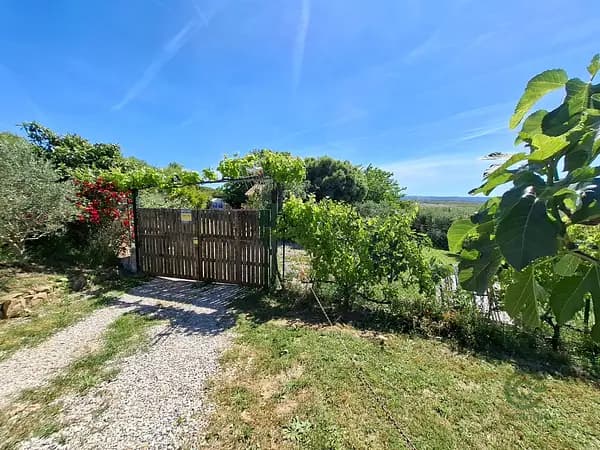 Finca de recreo de 0,9 ha en venta en Navarra