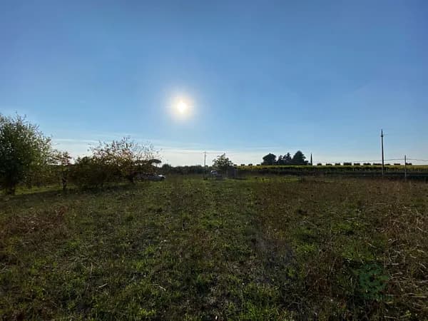 Finca agricola di 3 ha per vendita a Lazio