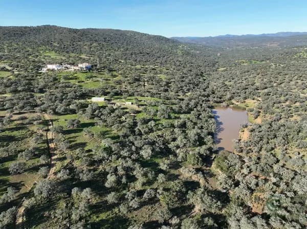Finca rústica de 400 ha en venta en Huelva
