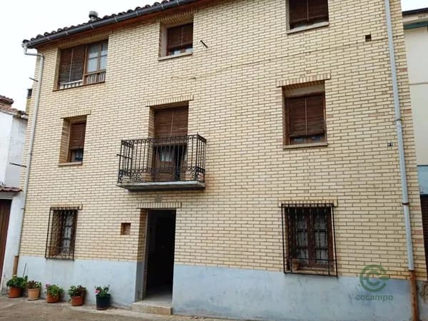 Casa de 0,03 ha en venta en Badaran, La rioja