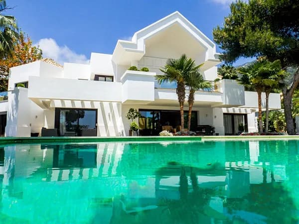 Casa de 0,2 ha en venta en Marbella, Malaga