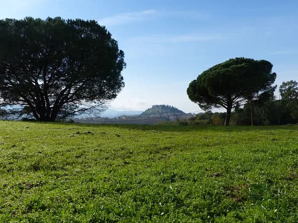 Finca agrícola de 1 ha en venta en Girona