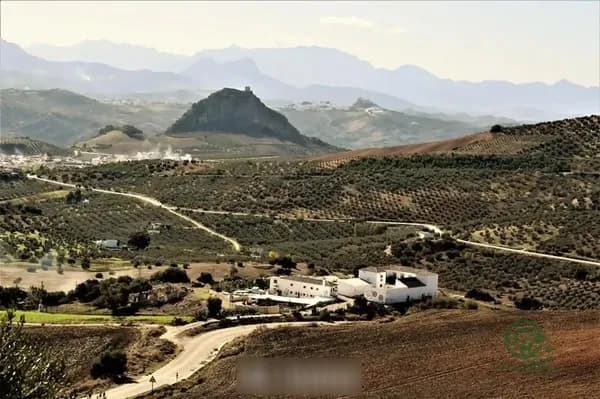 Finca rústica de 2,5 ha en venta en Pruna, Sevilla