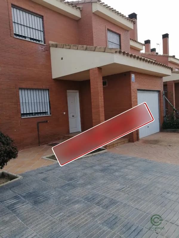 Casa de 0,043 ha en venta en Barcience, Toledo