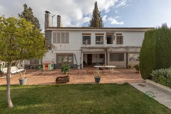 Finca rústica de 0,089 ha en venta en Las gabias, Granada