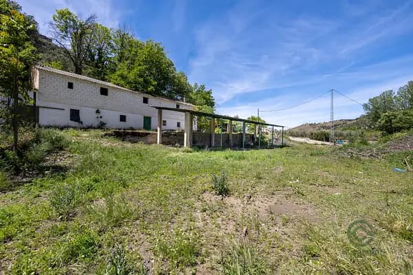 Finca agrícola de 1,4071 ha en venta en Granada, Granada
