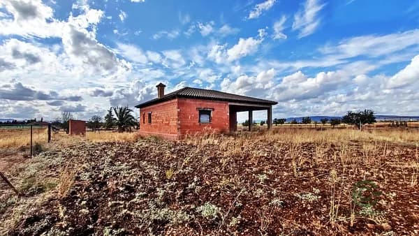 Casa de 0,1135 ha en venta en Porzuna, Ciudad real
