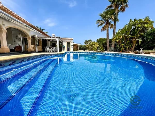 Finca rústica de 0,1053 ha en venta en Jávea - xàbia, Alicante