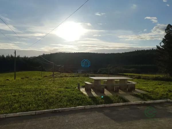 Finca agrícola de 0,5415 ha en venta en Cerdido, La coruña