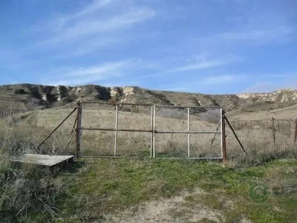 Finca rústica de 2,8 ha en venta en El molar, Madrid