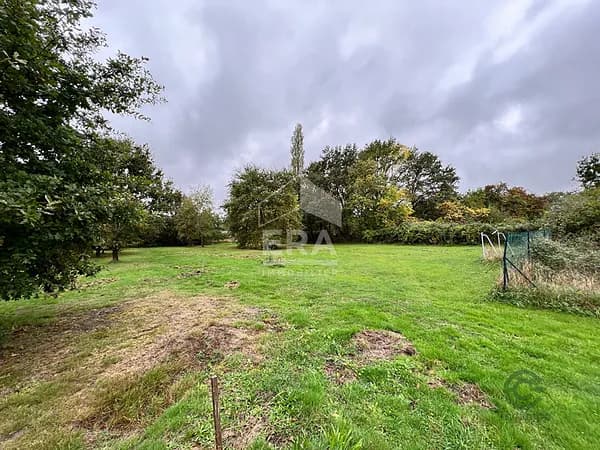 Terrain urbain de 0,49 ha pour vente à Centre-val de loire