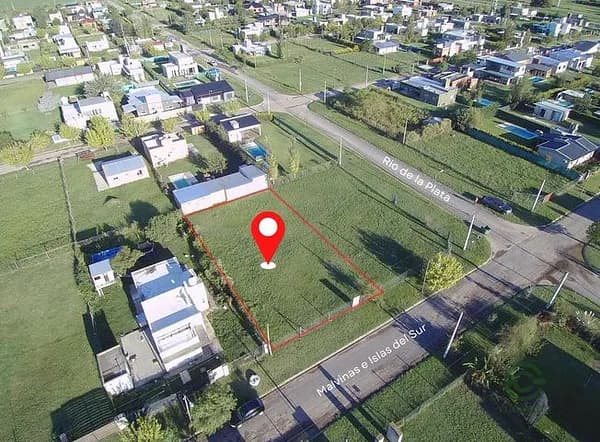 Terreno urbano de 0,06 ha en venta en Santa fe