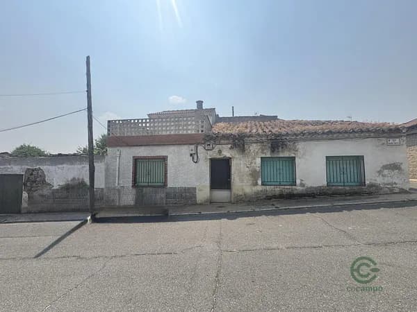 Casa de 0,0346 ha en venta en Avila, Avila