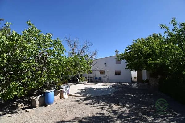 Finca rústica de 0,095 ha en venta en Loja, Granada