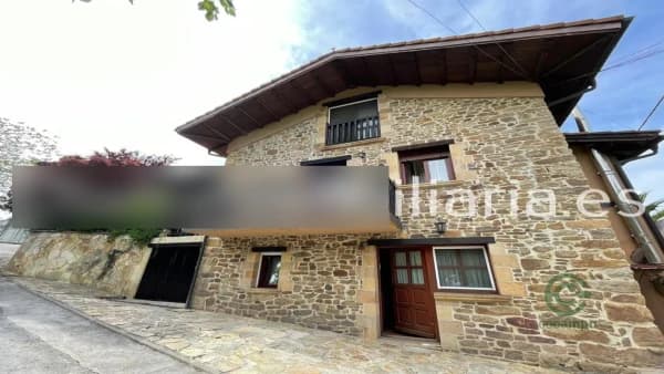 Casa de 0,17 ha en venta en Zalla, Vizcaya