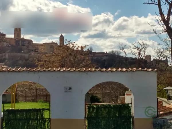 Finca rústica de 0,78 ha en venta en Segovia, Segovia