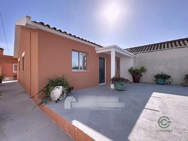 Casa de 0,0267 ha en venta en Ovar, Aveiro