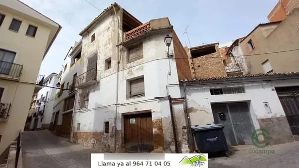 Casa de 0,032 ha en venta en Segorbe, Castellon