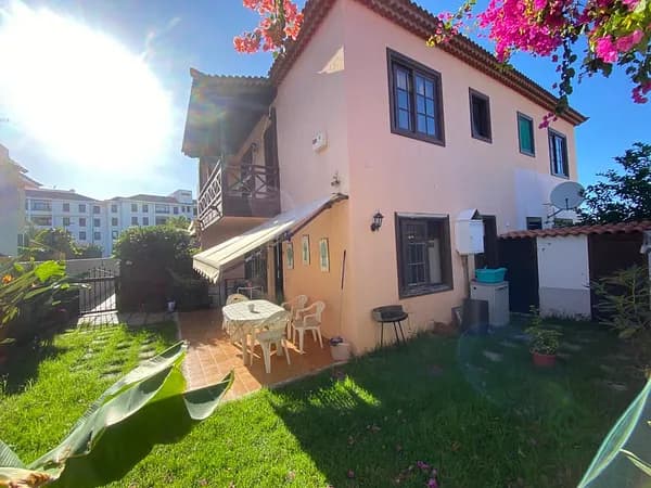 Casa de 0,0132 ha en venta en Puerto de la cruz, Sta.cruz tener.