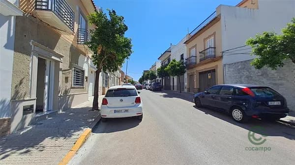 Casa de 0,0473 ha en venta en Morón de la frontera, Sevilla