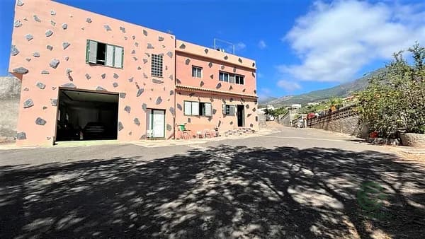 Finca rústica de 0,84 ha en venta en Tenerife