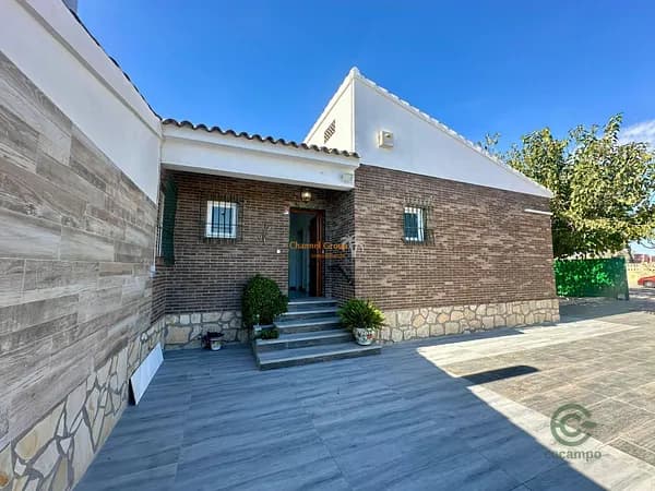 Casa de 0,16 ha en venta en San vicente del raspeig, Alicante