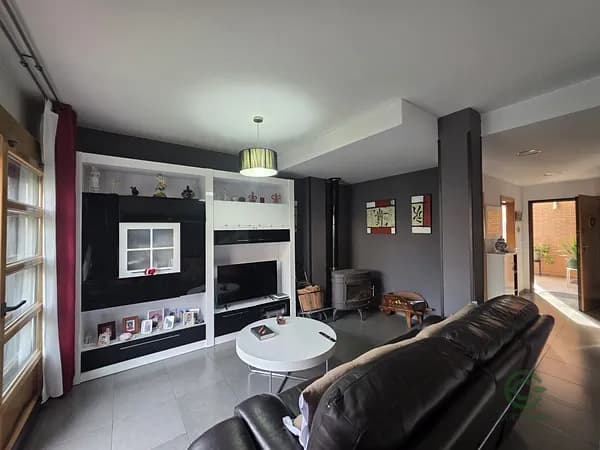 Casa de 0,0225 ha en venta en Vitoria-gasteiz, Alava