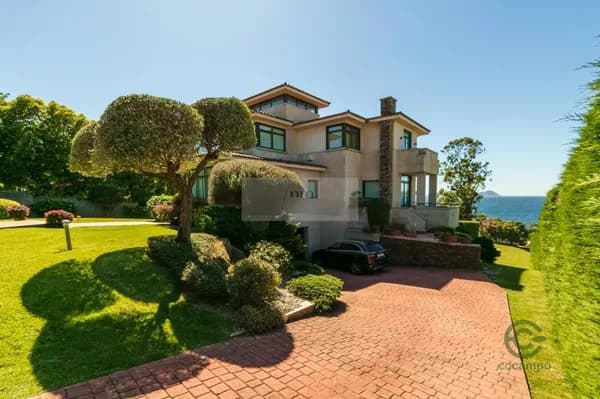 Casa de 0,21 ha en venta en Vigo, Pontevedra