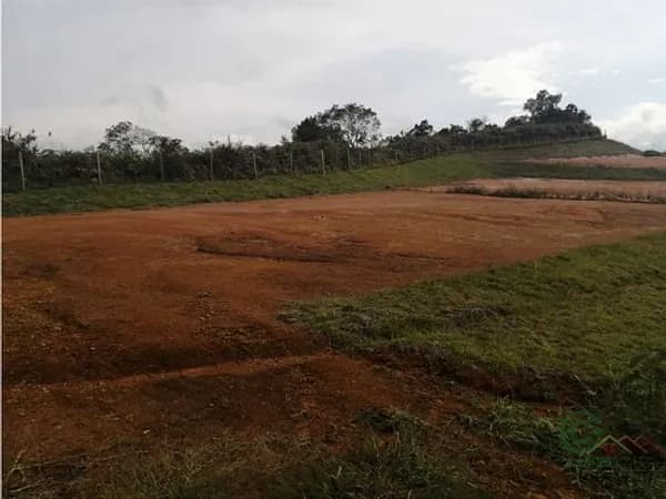 Terreno urbano de 0,3333 ha en venta en Antioquia