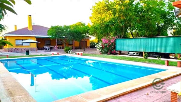 Casa de 0,22 ha en venta en Albacete